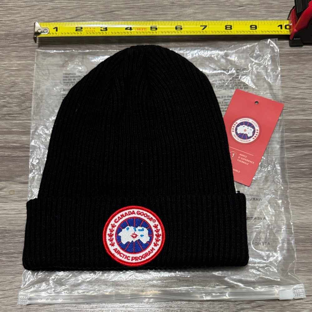 Black Beanie with Canada Goose patch - best for kids